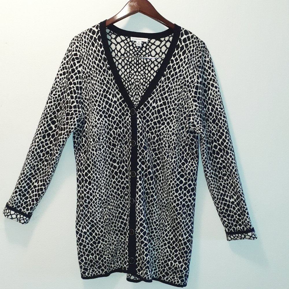 - - ISAAC MIZRAHI LIVE LONG ANIMAL PRINT SWEATER